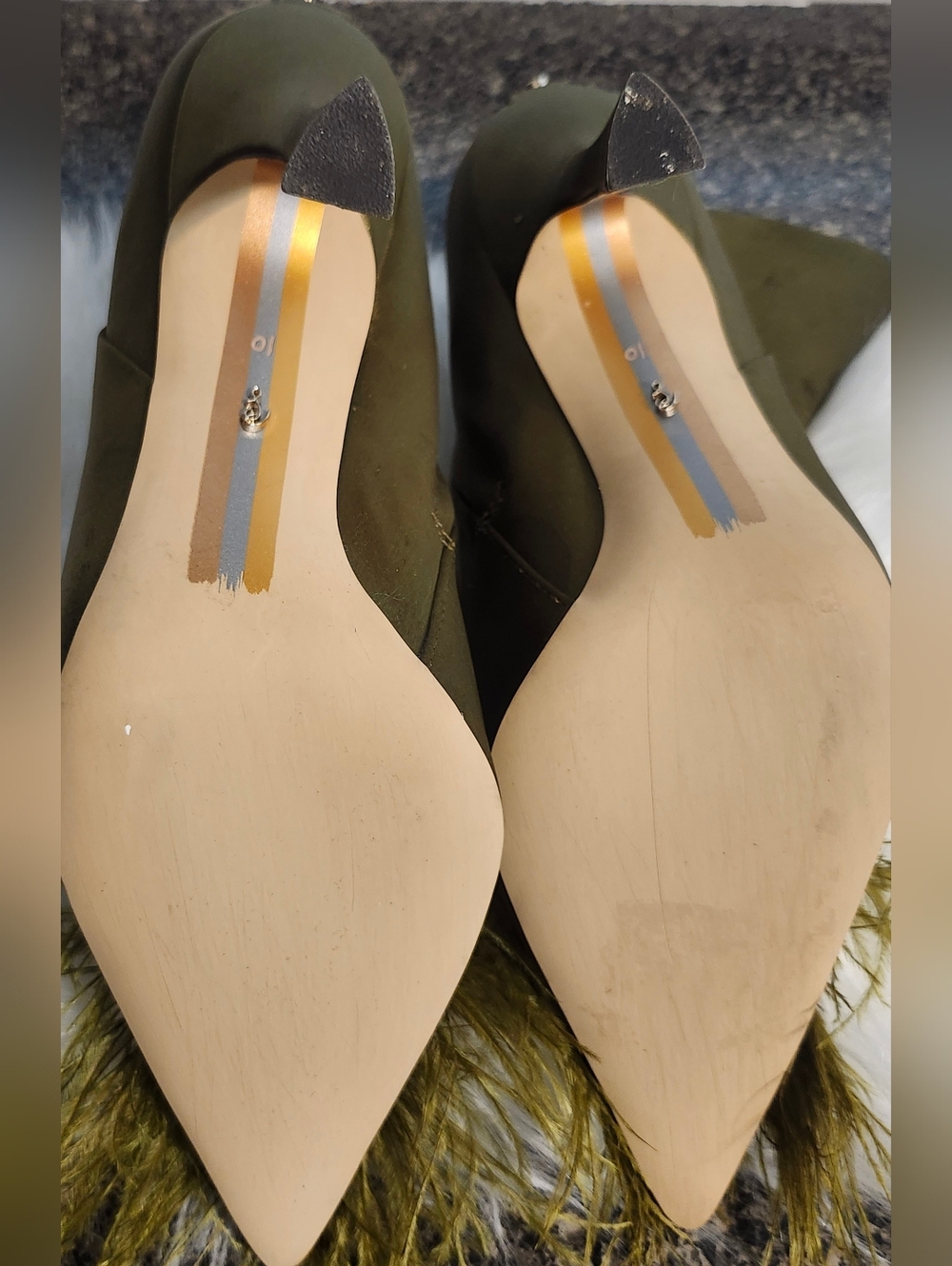 SOLD‼️- Sam Edelman Olive Green Feather Detail  Women’s Booties - Picture 7 of 7